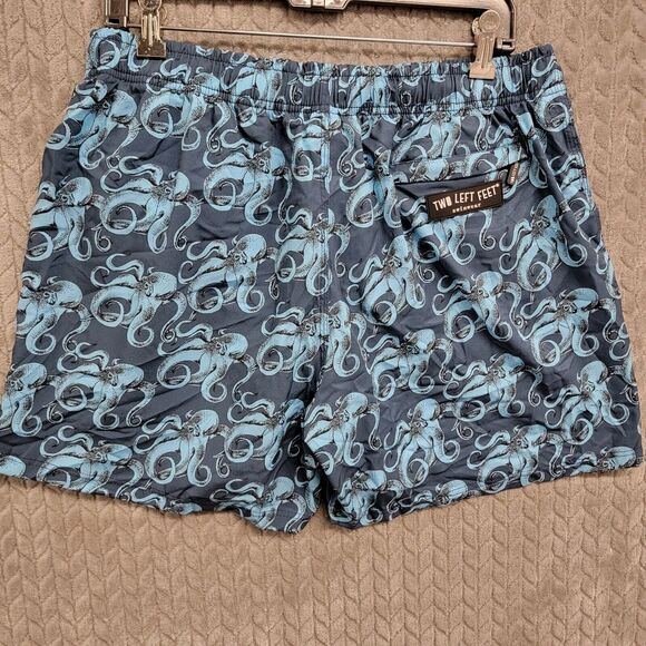 TWO LEFT FEET Swim Trunks Octupi Print‎ Back Pocket Men’s Sz 2XL Blue 34-38 - Picture 9 of 11